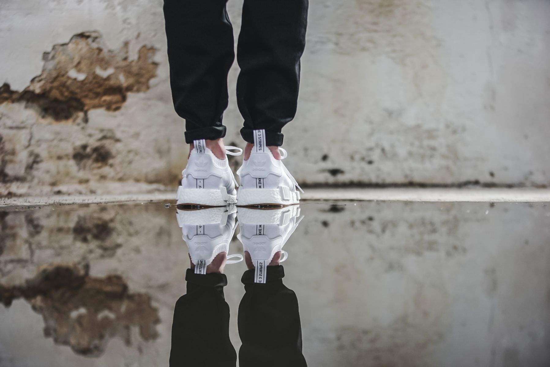 Nmd r1 pk white cheap gum